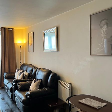 Radiant2 Bedroom Apartment In The Heart Of Harlow Town Exteriör bild