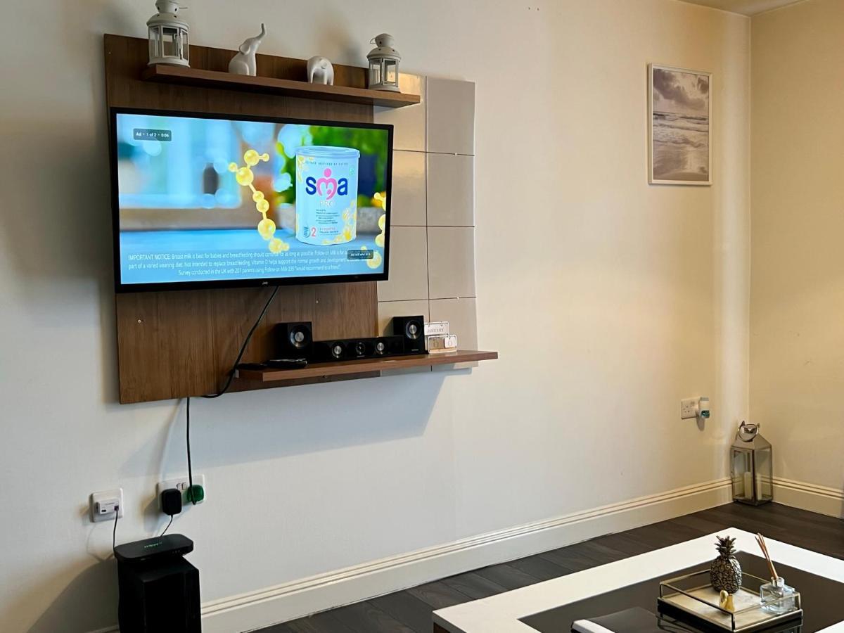 Radiant2 Bedroom Apartment In The Heart Of Harlow Town Exteriör bild